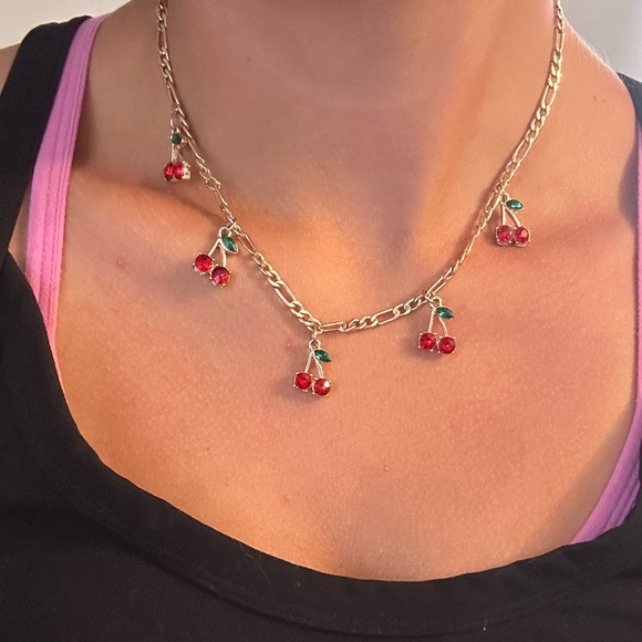 Cherry charm  necklace - Picture 1 of 1